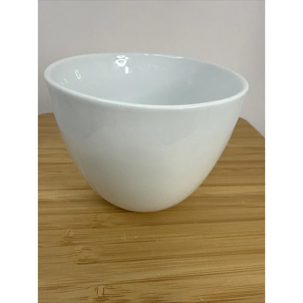 Crate & Barrel Rika 5oz Porcelain Cups No Handle Blue Dots 2.75